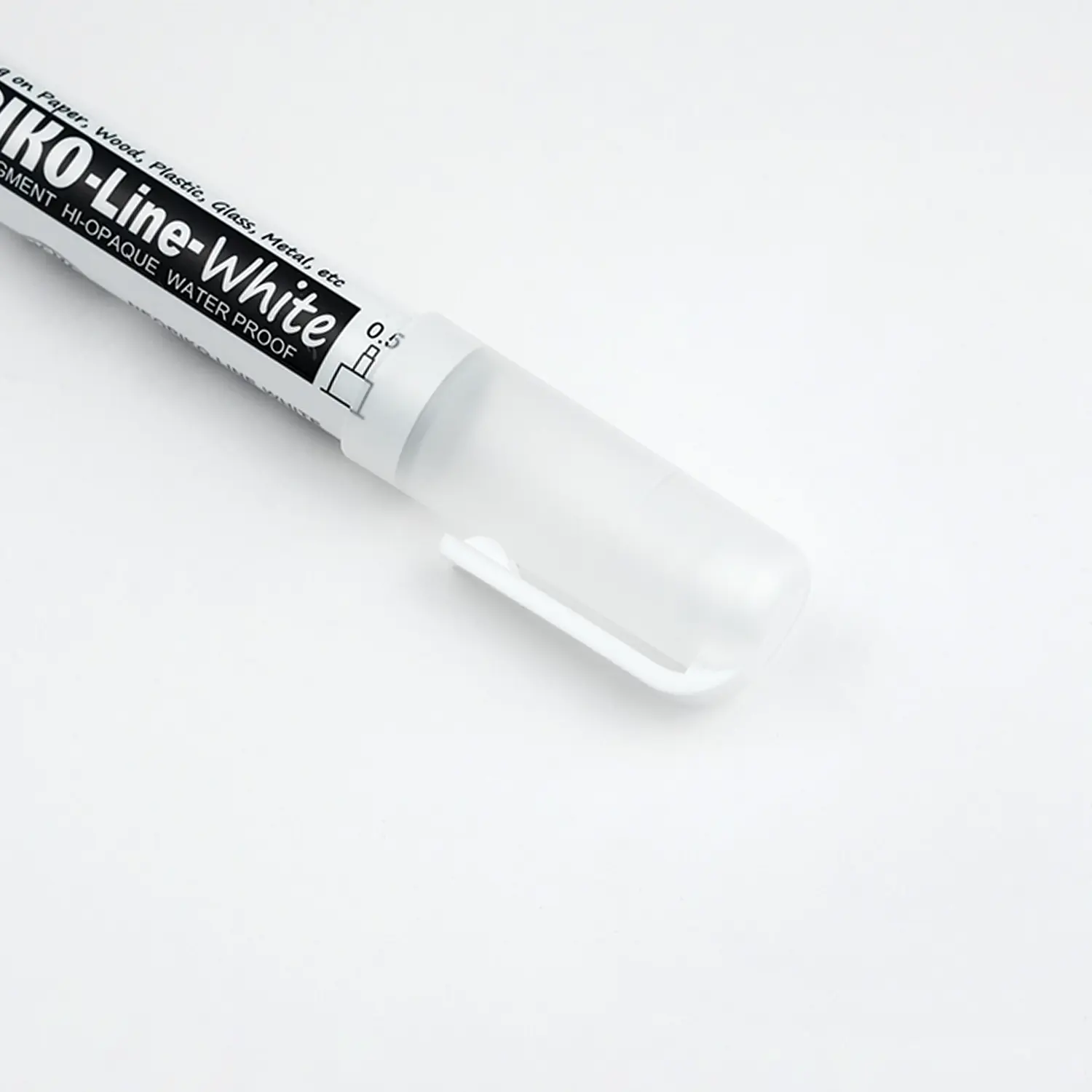 Deleter Neopiko Line White 0.5 mm Detail Clip