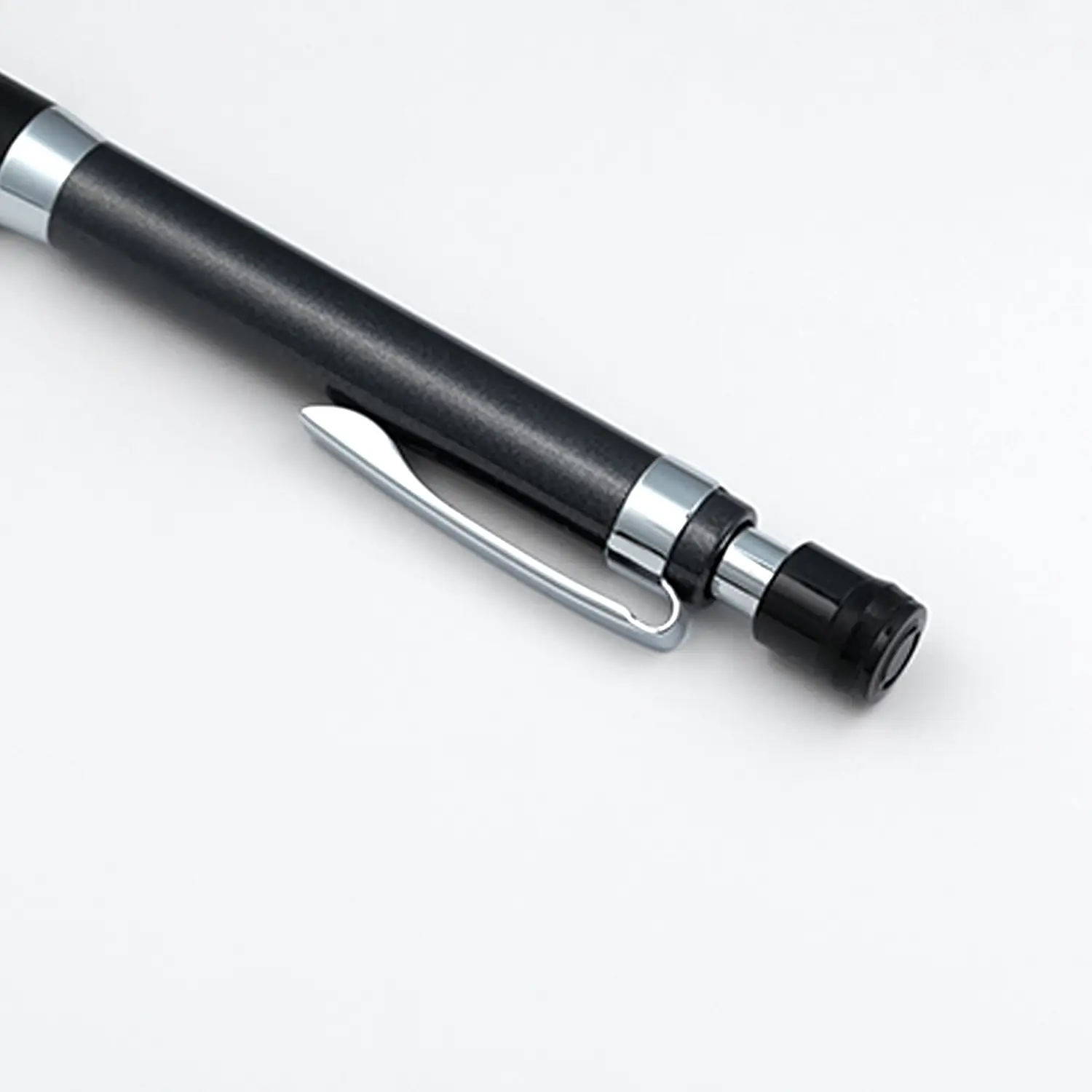 Uni Kuru Toga Roulette Druckbleistift 0,5 mm Detail Clip
