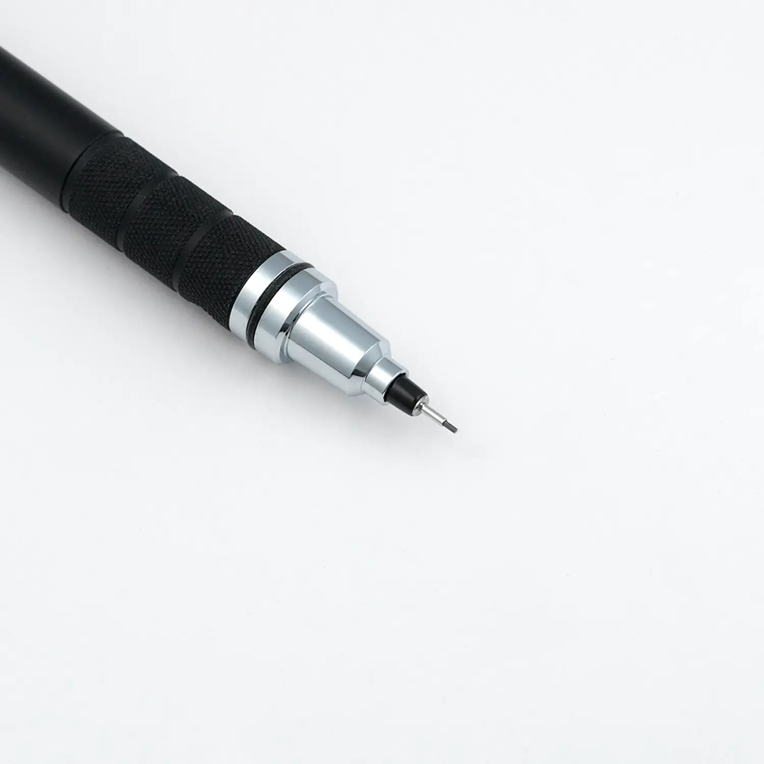 Uni Kuru Toga Roulette Druckbleistift 0,5 mm Detail Spitze