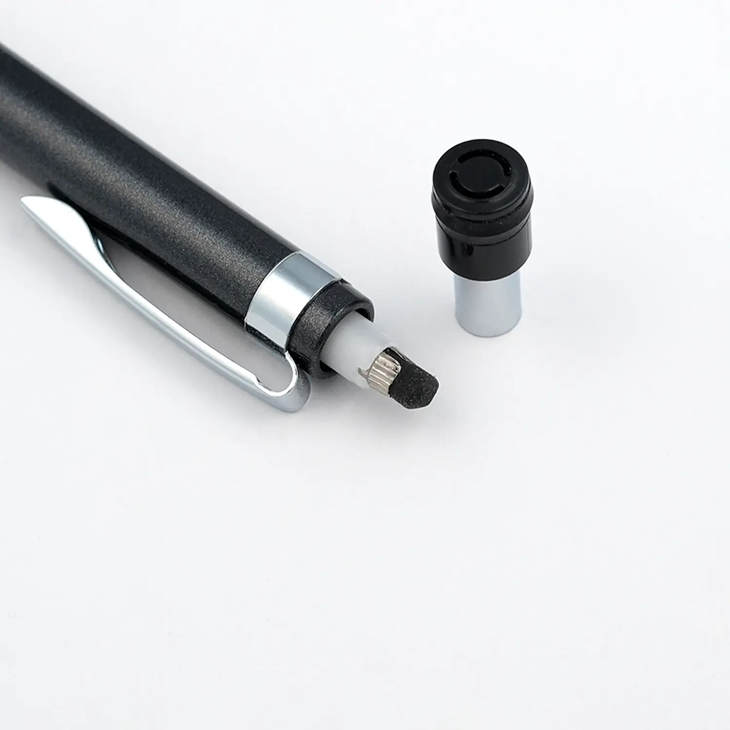 Uni Kuru Toga Roulette Druckbleistift 0,5 mm Detail Radierer